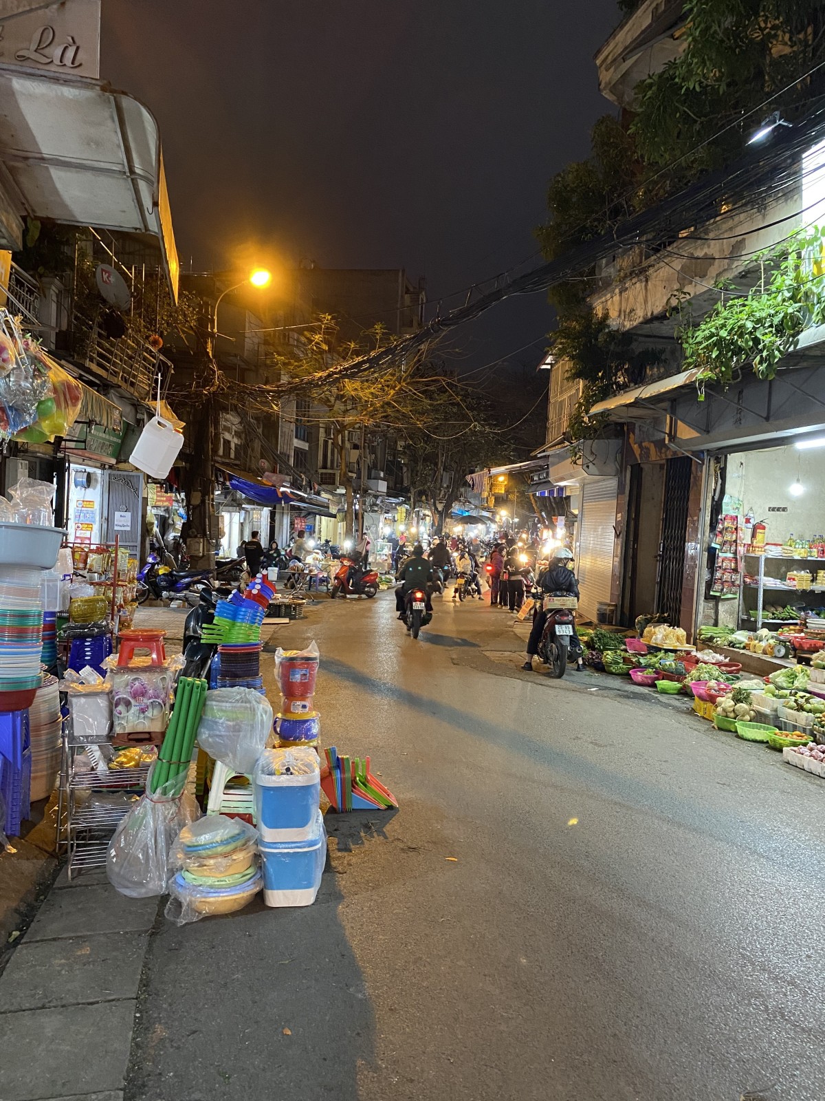 Bán nhà MP Ngọc Hà 101m 5 tầng KD, dòng tiền tốt giá 25.95 tỷ Bán nhà MP Ngọc Hà 101m 5 tầng KD, dòng tiền tốt giá 25.95 tỷ