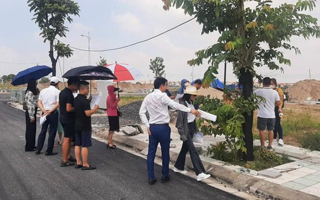 NHÀ ĐẦU TƯ VẪN RỤT RÈ VỚI THỊ TRƯỜNG BĐS SAU KHI NỚI ROOM TÍN DỤNG