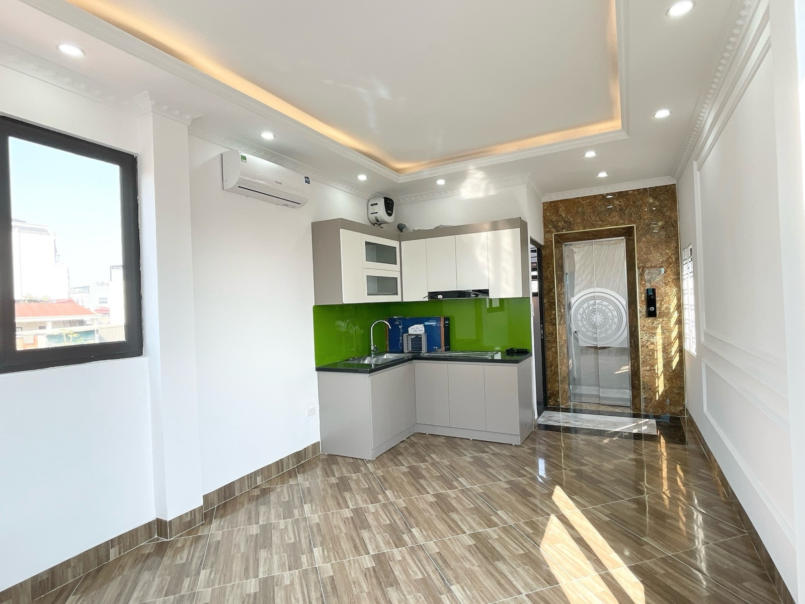  Bán nhà Ngọc Hà Ba Đình 37 m 7 tầng thang máy xách va li về ở luôn giá 6.65 tỷ