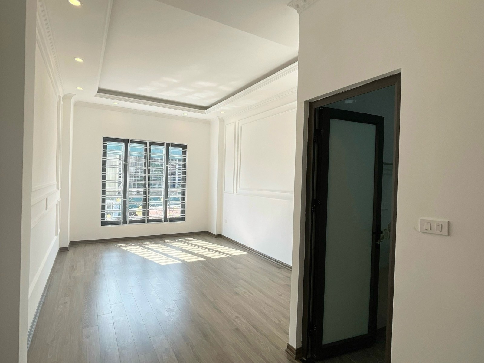 Chỉ 180 triệu m có ngay nhà Kim Mã 32 m 5 tầng nhà đẹp giá 5.7 tỷ